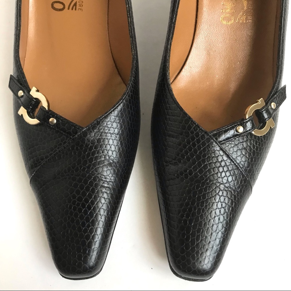 Salvatore Ferragamo Black Snakeskin Leather and Classic Gancini Logo Heel 8 - Picture 2 of 11